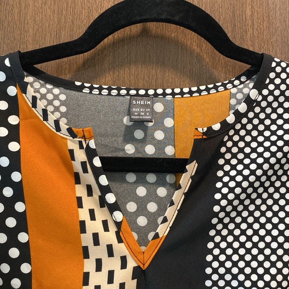 NWOT SHEIN Multicolored Geo Print Notched Neckline Blousr - Picture 7 of 13